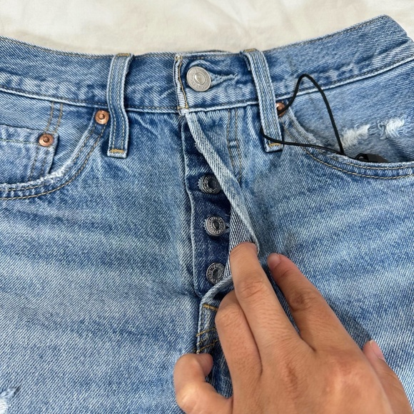 LEVI'S LUXOR STREET 501 MID THIGH SHORTS - Picture 6 of 12